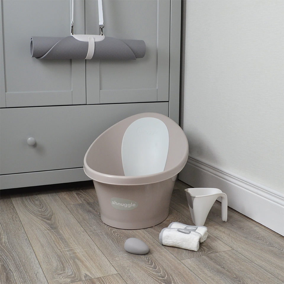 Baby Bathtubs & Bath Seats Shnuggle Bath With Bum Bump And Plug - Taupe The Little Baby Brand The Little Baby Brand